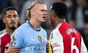 Haaland không hối hận khi ném bóng vào đầu trung vệ Arsenal